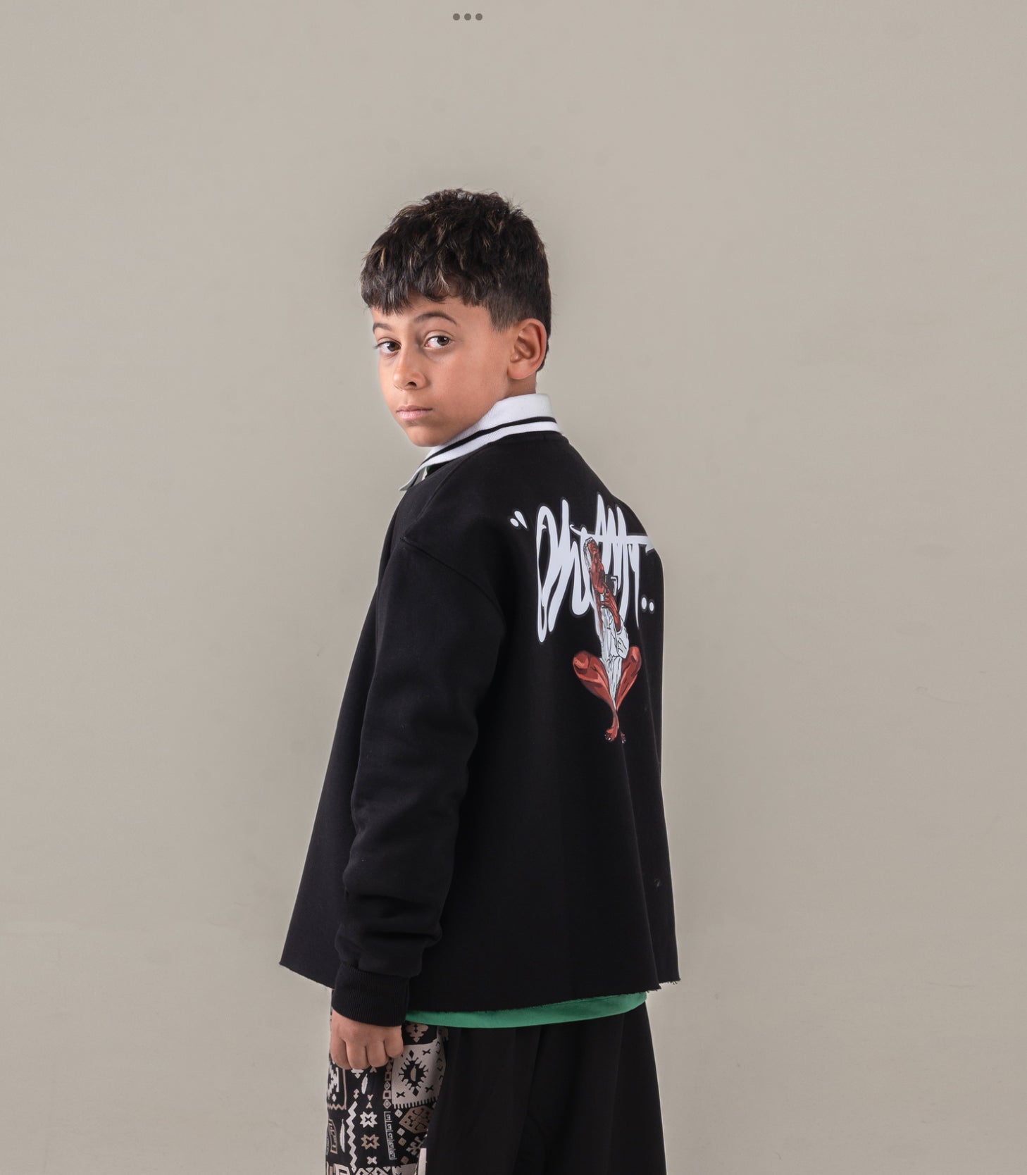 r&R®23 Black Crew Neck - Richa UAE