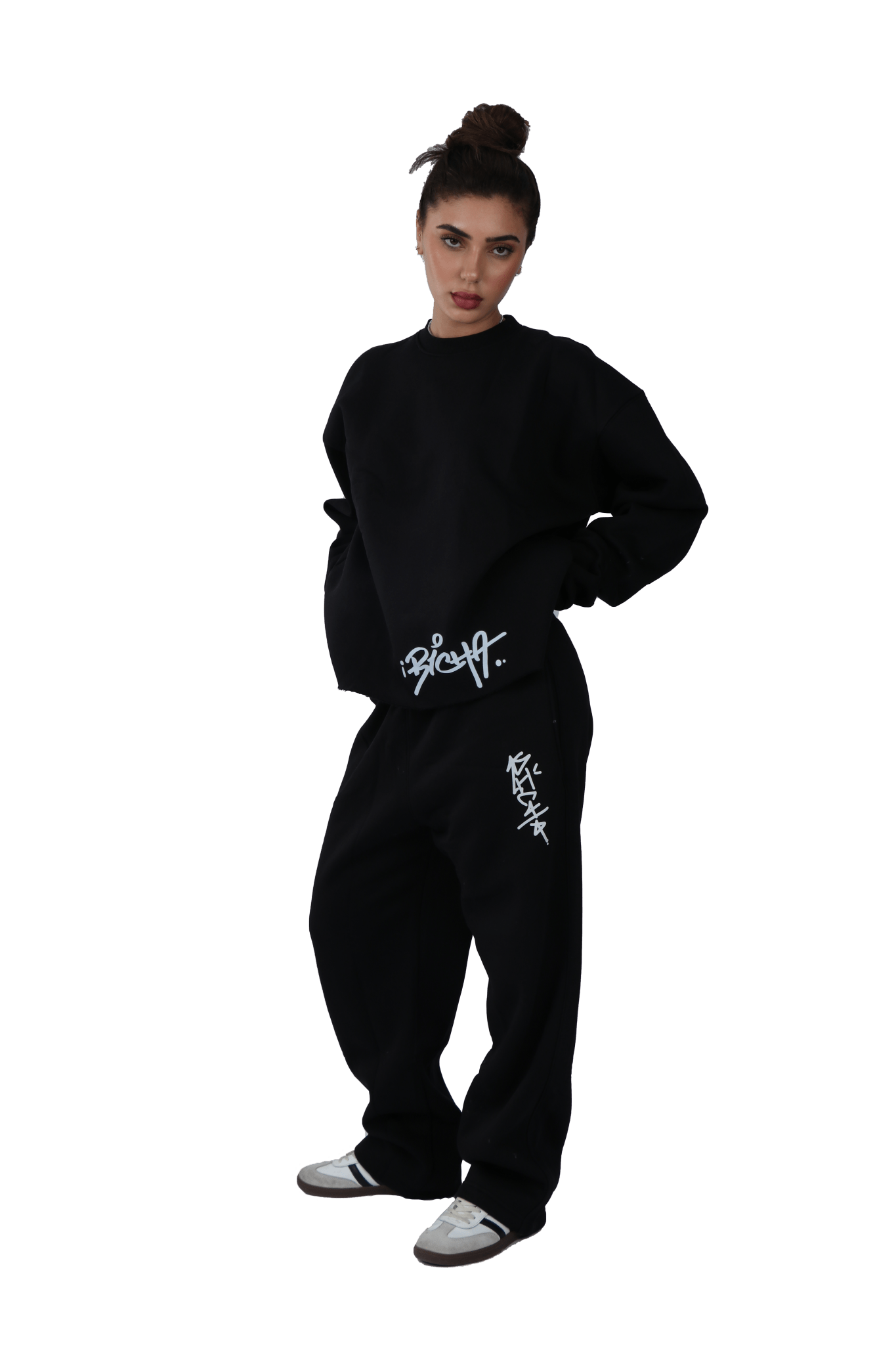 r&R®23 Black Crew Neck - Richa UAE